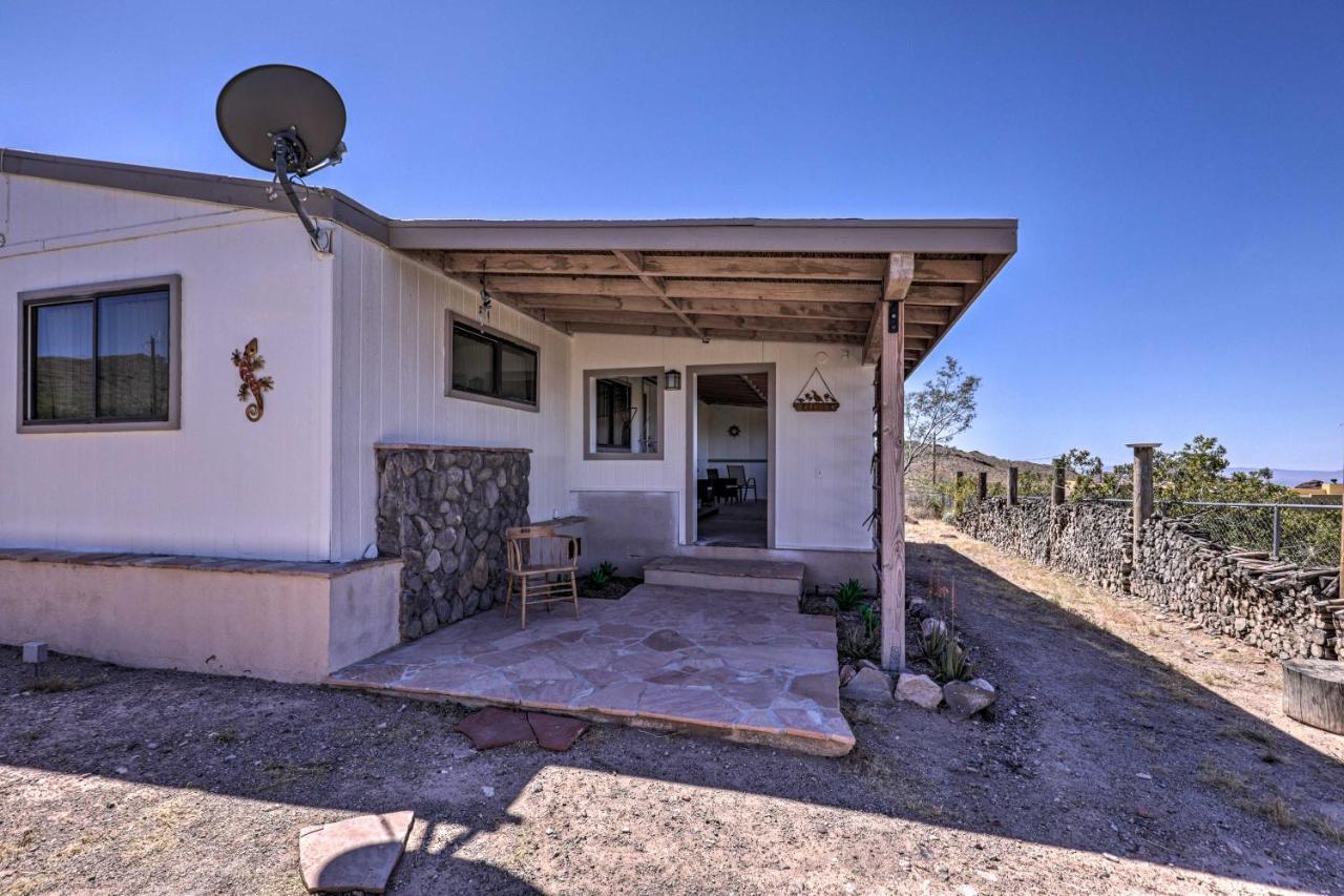 Rustic Bullhead City Retreat With Porch And Views ภายนอก รูปภาพ