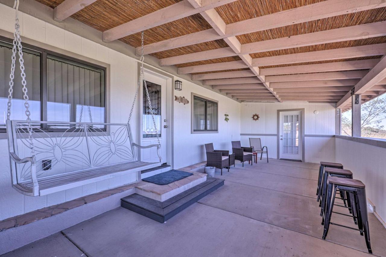 Rustic Bullhead City Retreat With Porch And Views ภายนอก รูปภาพ